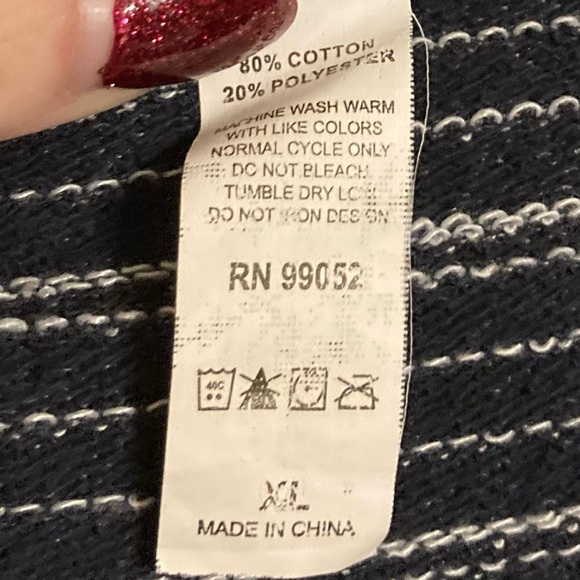 Fred’s Tavern men’s extra large hooded zip front gray sweatshirt - Picture 9 of 10